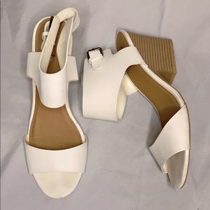 White Open Toe Heels w/ Thick Strap Size 10 Women